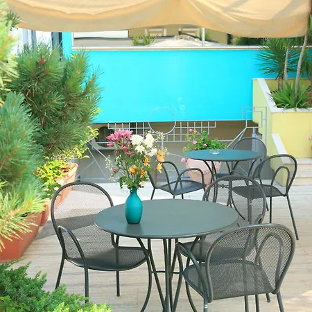 Maiuri Hotell 4*