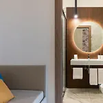 Maiuri فندق بومبيي