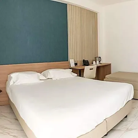 Hotel Maiuri 4*