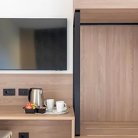 Maiuri Hotel 4*