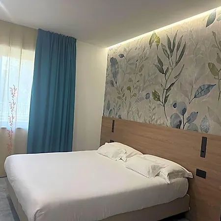 Hotel Maiuri 4*