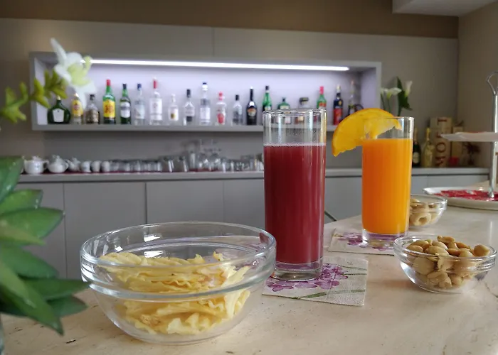 Maiuri فندق بومبيي